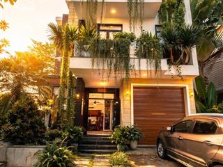 Bán căn đơn lập lucasta 41 tỷ  220m2 full nội thất. sân vườn riêng, cạnh công viên lớn. gọi phước