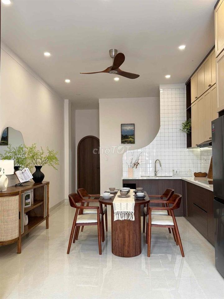 chính chủ cần bán mặt. tiền A2