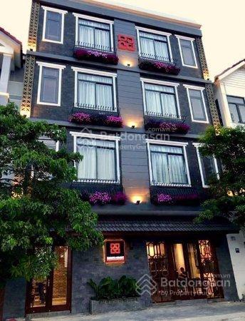 Toà nhà hầm + 5 tầng. dt 9x21m mặt tiền nguyễn minh hoàng, ngay lotte mart, k300, tân bình