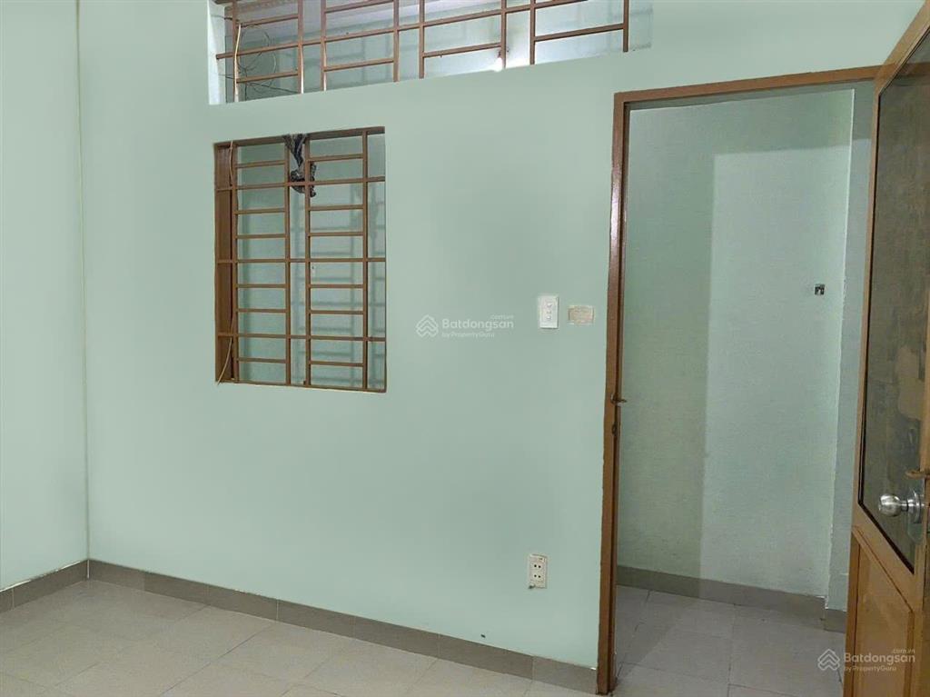Phòng trọ trong nhà trọ 3 lầu, sạch sẽ, an ninh, lối đi riêng, wifi, th internet.