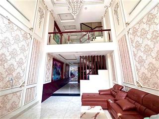 Bán nhà trệt lửng 2 lầu sân thượng, ngay chợ hiệp bình dt 4,4x14m giá 8,8 tỷ tl