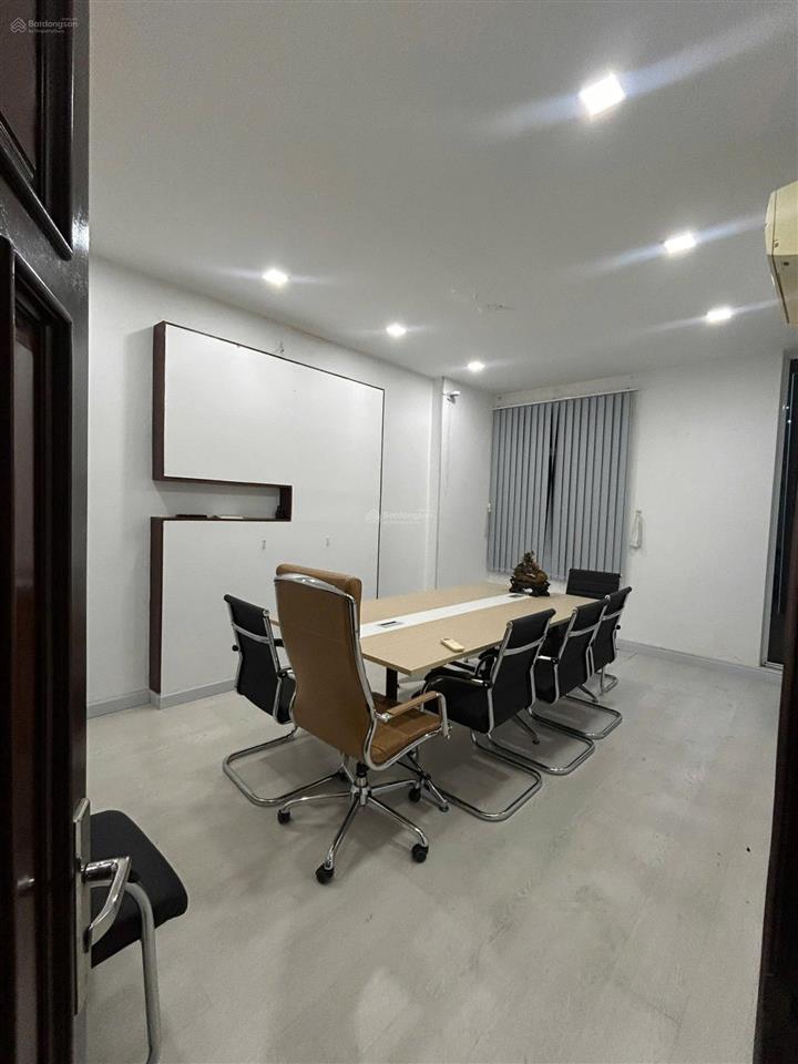 Cho thuê nhà làm vp, diện tích 5.8x10, 5 tầng, 30tr/tháng