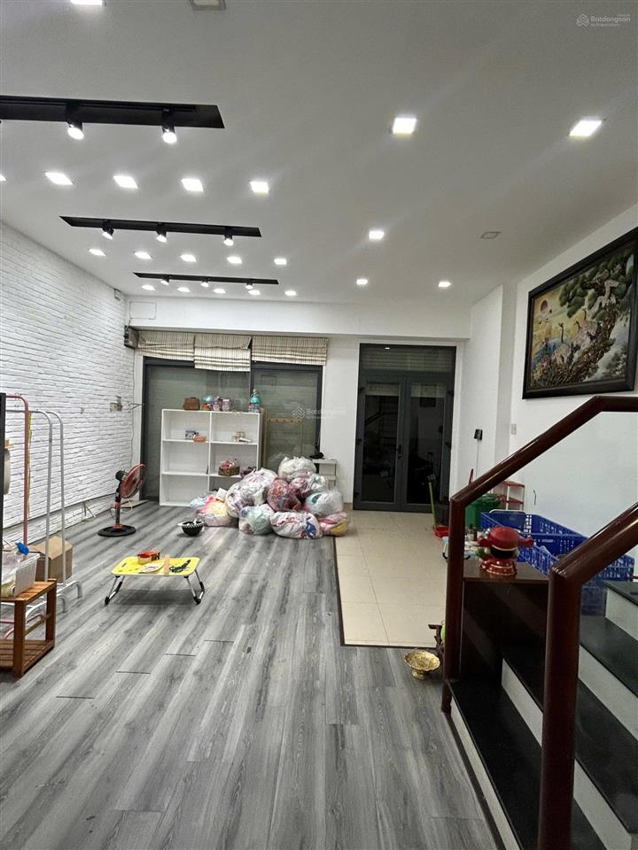 Cho thuê nhà làm vp, diện tích 5.8x10, 5 tầng, 30tr/tháng