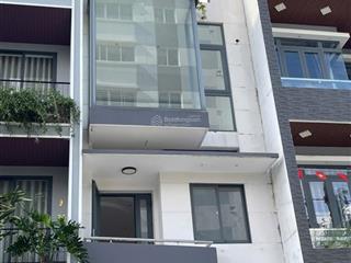 Cho thuê nhà khu phú mỹ chợ lớn (đối diện cc lô b), 4x18, 4 tầng, giá 25tr/tháng, hđ thuê 3 năm