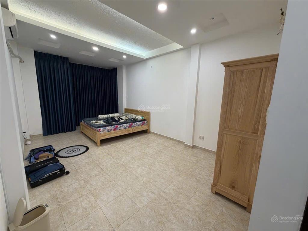 Cho thuê nhà khu phú mỹ chợ lớn (đối diện cc lô b), 4x18, 4 tầng, giá 25tr/tháng, hđ thuê 3 năm
