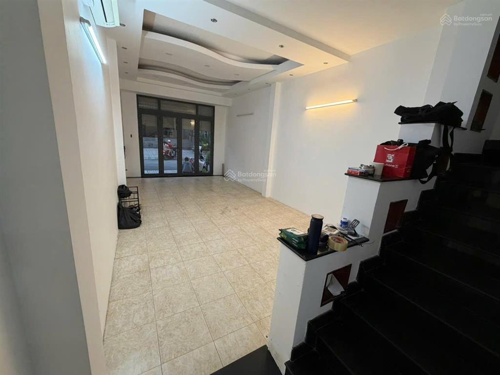 Cho thuê nhà khu phú mỹ chợ lớn (đối diện cc lô b), 4x18, 4 tầng, giá 25tr/tháng, hđ thuê 3 năm