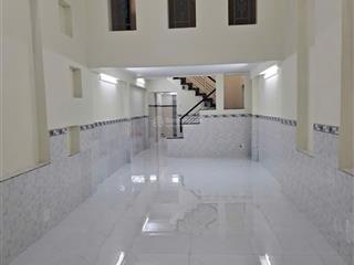 Chính chủ  79 lê lâm  4x17m  2 tầng  2pn  2wc  giá rẻ