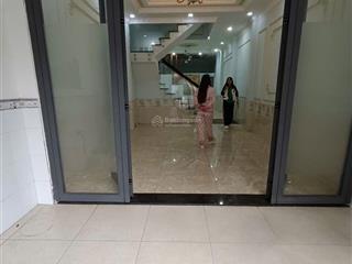 Cho thuê nhà đ/c 79 đường dc9  4x20m  4 tầng  5pn  4wc  giá rẻ