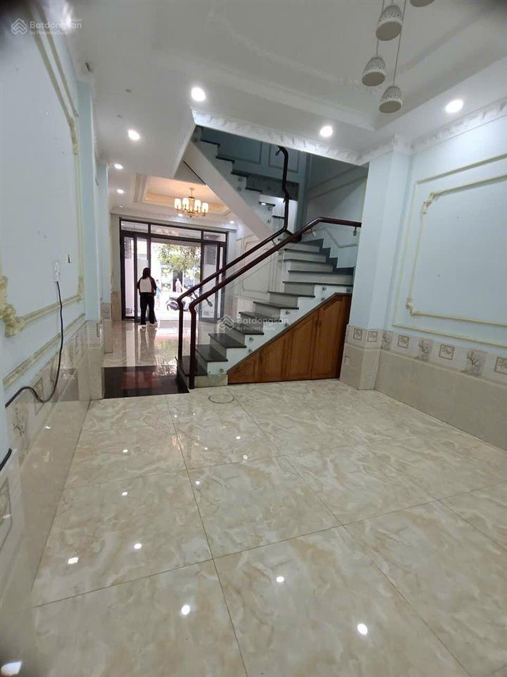 Cho thuê nhà đ/c 79 đường dc9  4x20m  4 tầng  5pn  4wc  giá rẻ