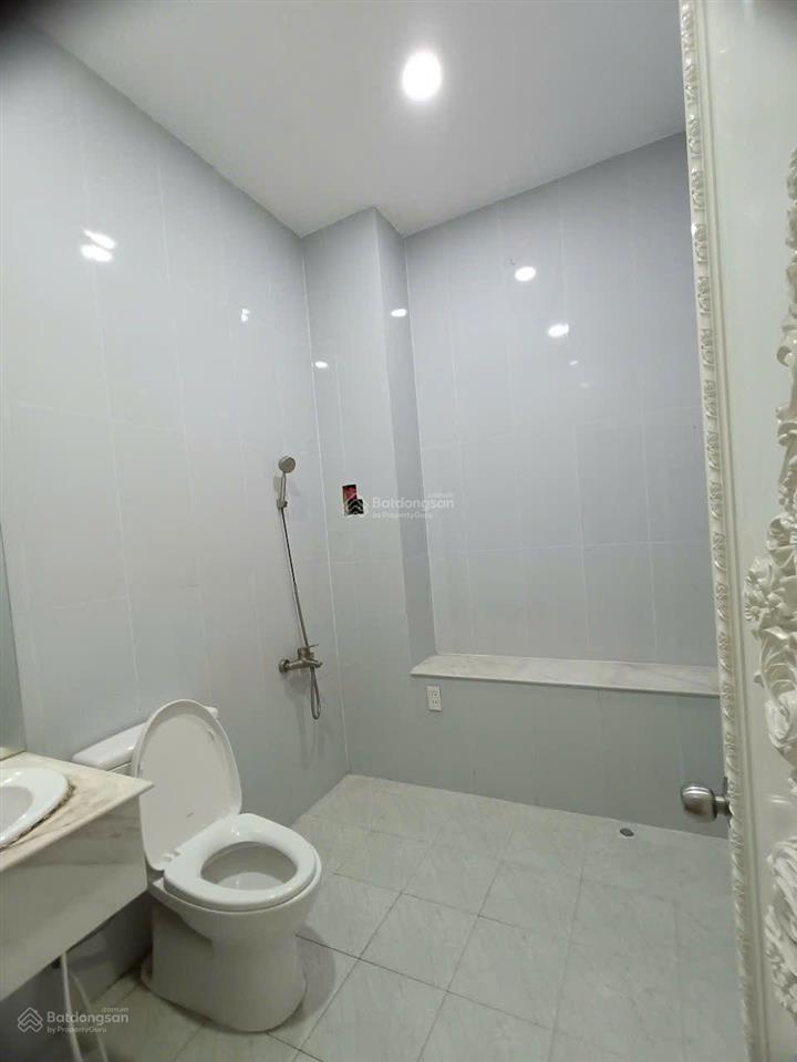 Cho thuê nhà đ/c 79 đường dc9  4x20m  4 tầng  5pn  4wc  giá rẻ