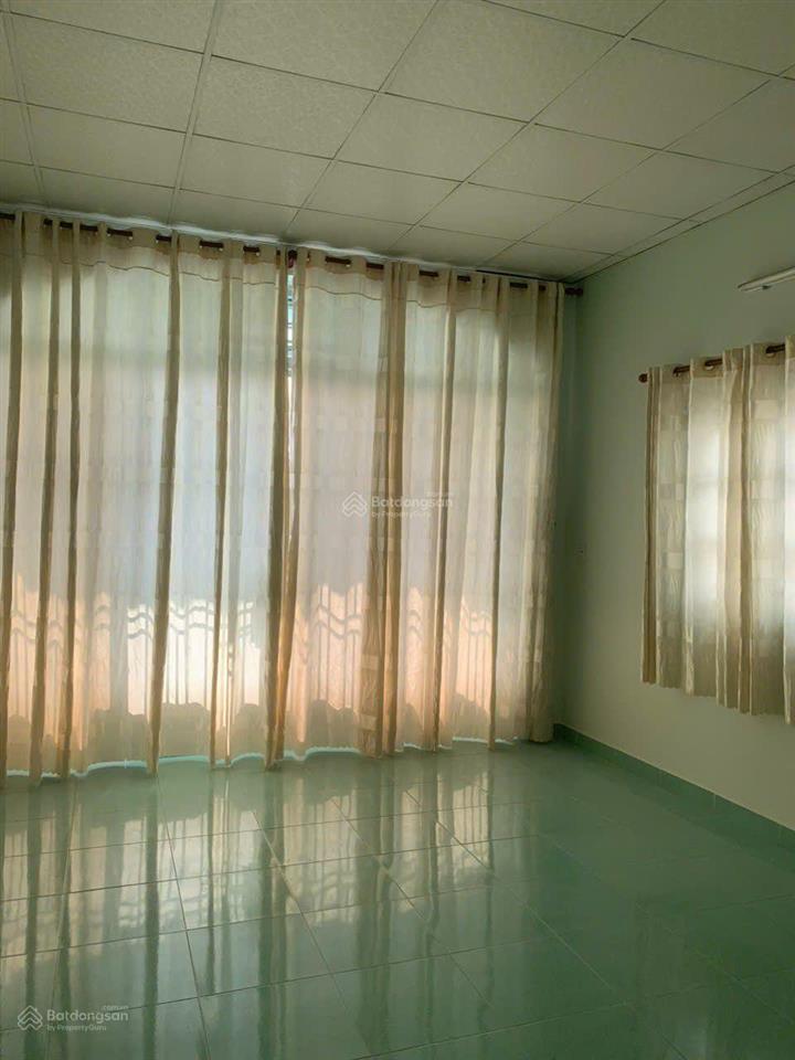 Cho thuê nhà đ/c 70/8 lê lư  4x15  3 tầng  st 4pn3wc giá tốt