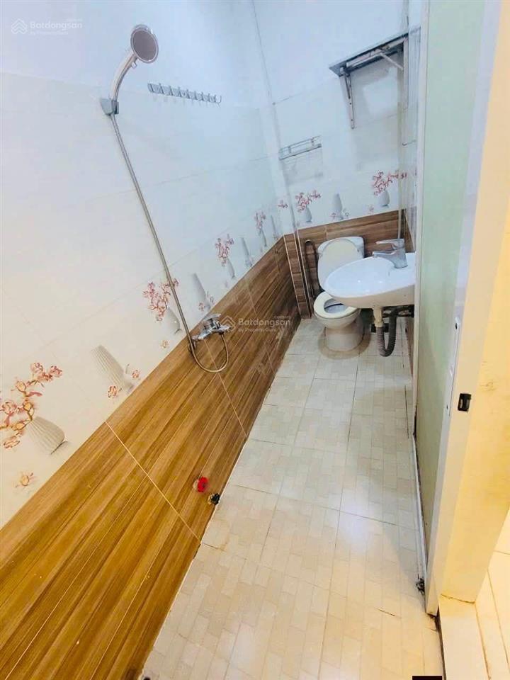 Cho thuê nhà đ/c 345/17 tân kỳ tân quý  4x15  4 tấm  5pn  4wc  giá rẻ