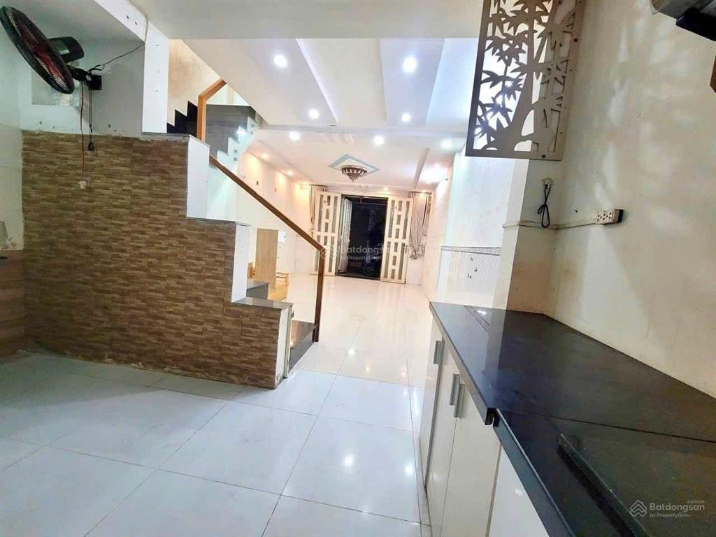 Cho thuê nhà đ/c 345/17 tân kỳ tân quý  4x15  4 tấm  5pn  4wc  giá rẻ