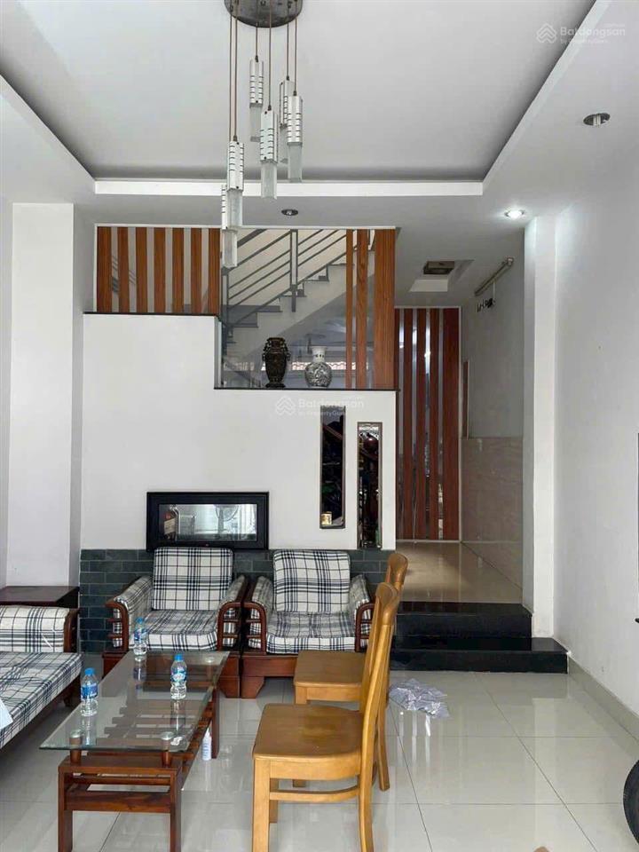Chính chủ  nhà mt khu họ lê 4x20  3 tầng  sân thượng  3pn3wc  giá rẻ