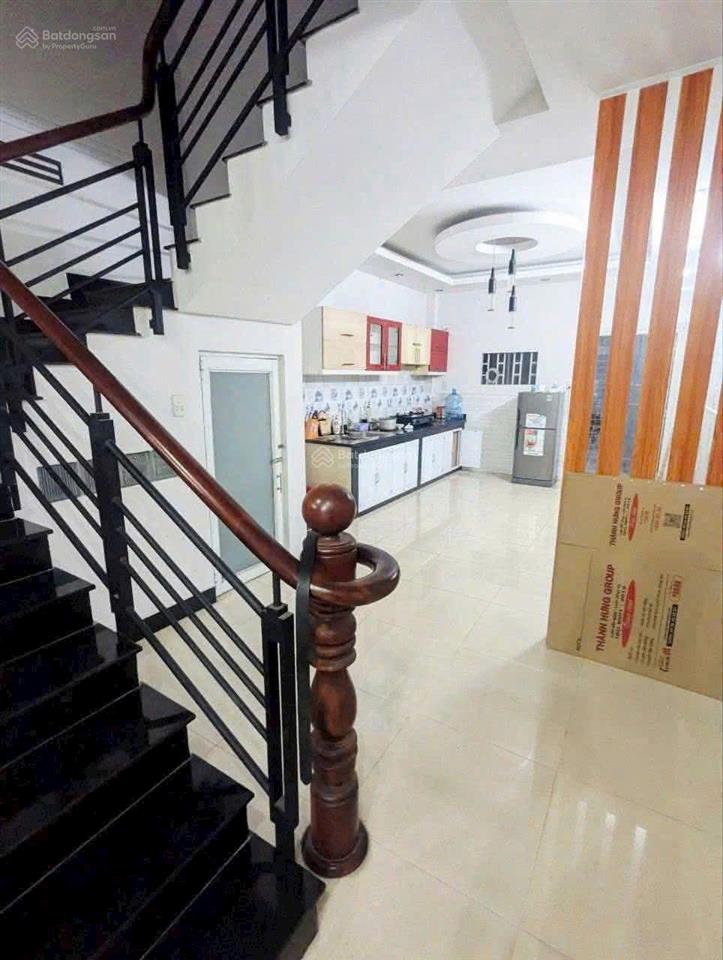 Chính chủ  nhà mt khu họ lê 4x20  3 tầng  sân thượng  3pn3wc  giá rẻ