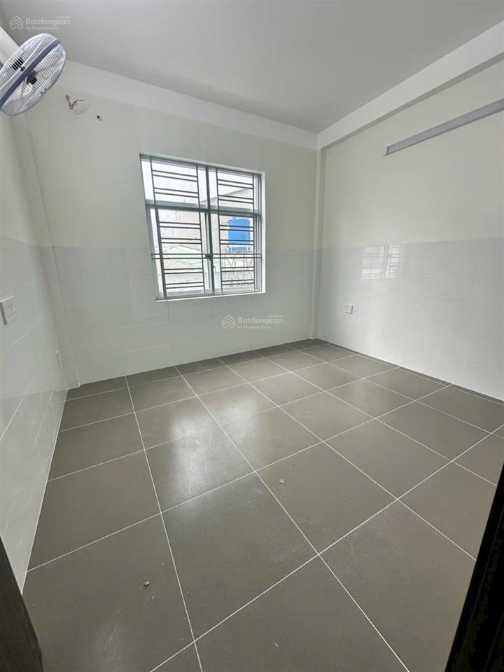 Cho thuê nhà đ/c 110/9 vườn lài  8x20m  3 tấm  giá rẻ