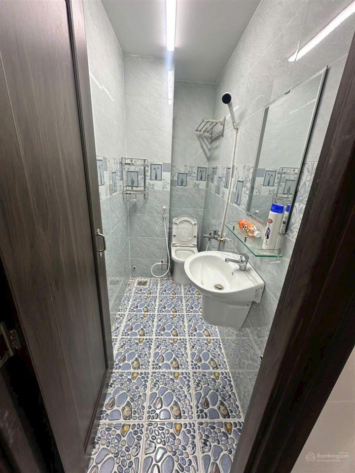 Cho thuê nhà đ/c 110/9 vườn lài  8x20m  3 tấm  giá rẻ