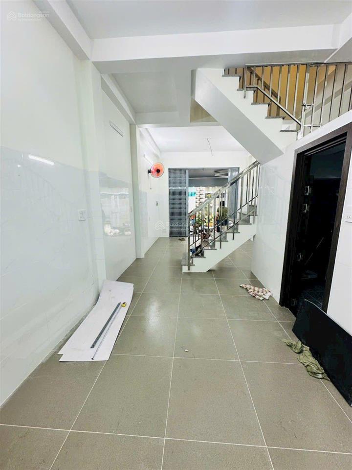 Cho thuê nhà đ/c 110/9 vườn lài  8x20m  3 tấm  giá rẻ