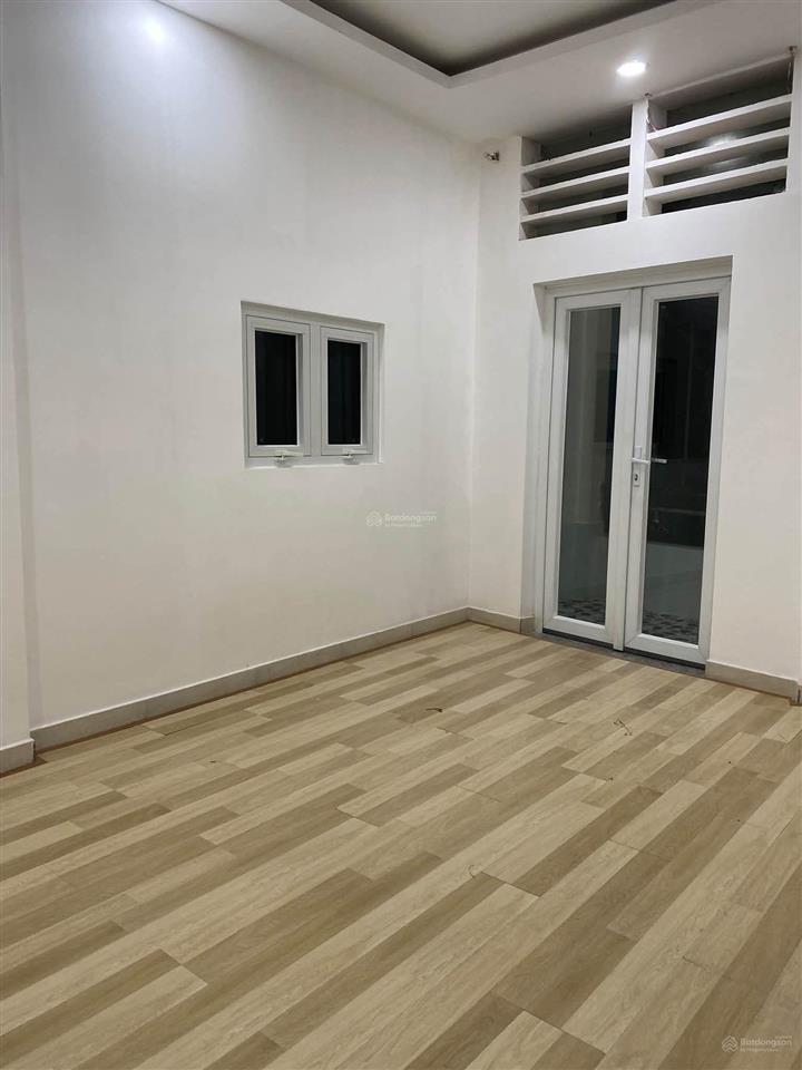 Cho thuê nhà đ/c 1/10 nguyễn hữu tiến  3x10  1 lầu  2pn  2wc  giá rẻ