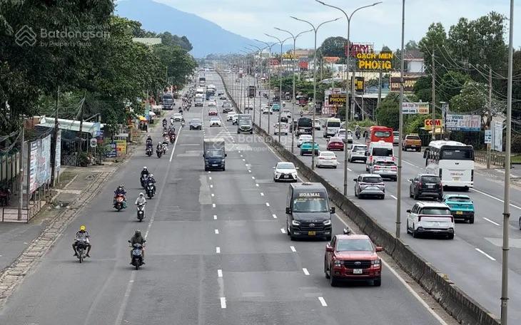 Bán lô đất mt ql51 thuận tiện làm kho xưởng rộng 1200m2 ngang 26m
