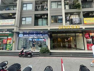Bán căn shop chân đế  vị trí ngay cửa sảnh tòa nhà, mặt đường 20m, 8,4 tỷ cho thuê 40tr/tháng