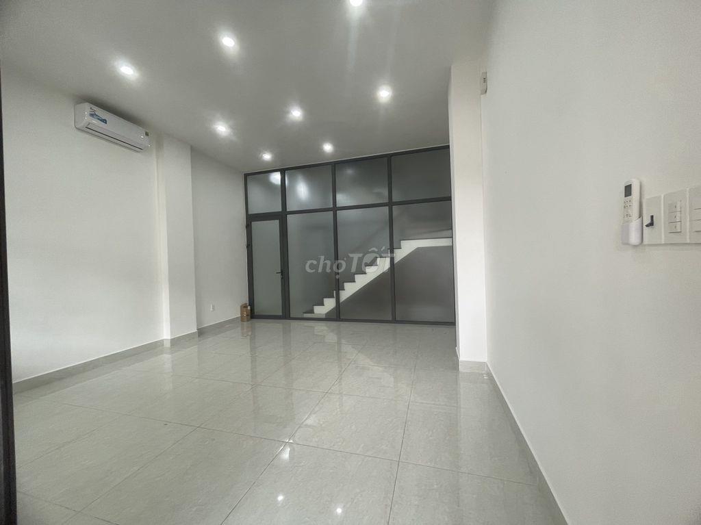 Chính chủ cho thuê VP 35m2 giá 9tr/th