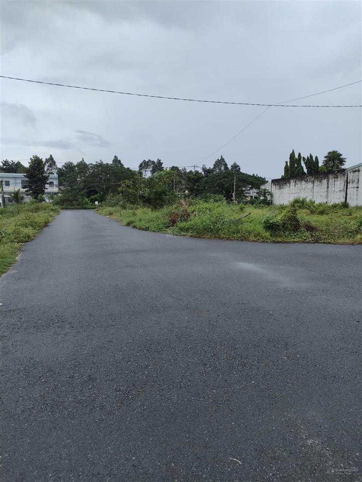 2 mt lộ bờ đai, 15m x 20m, xã phước lý, khu dân cư chợ mới gò đen.  0963 000 ***