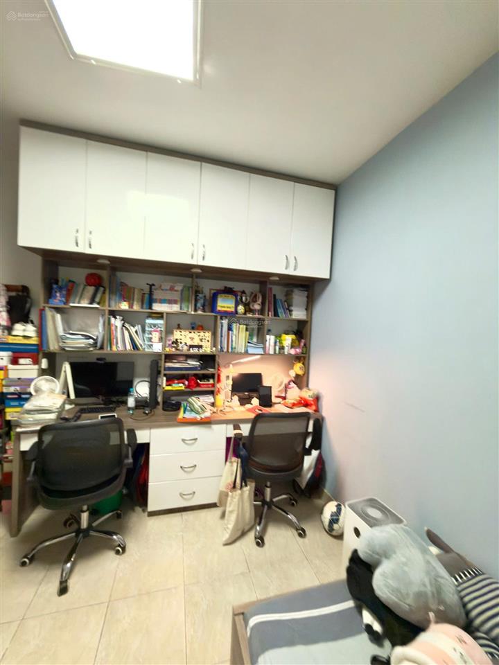 Bán căn hộ 2 phòng ngủ, 71m2, sổ hồng riêng, hỗ trợ vay bank, kdc phú lợi, có thang máy, p7q8