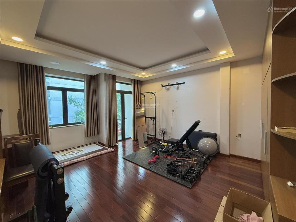 Bán nhà xây tâm huyết, 5x20m (100m2), 1 trệt 2 lầu + sth, 4pn 6wc có thang máy sổ hoàn công phú lợi
