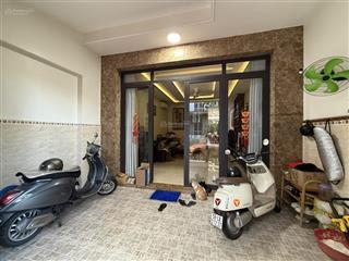Bán nhà xây tâm huyết, 5x20m (100m2), 1 trệt 2 lầu + sth, 4pn 6wc có thang máy sổ hoàn công phú lợi