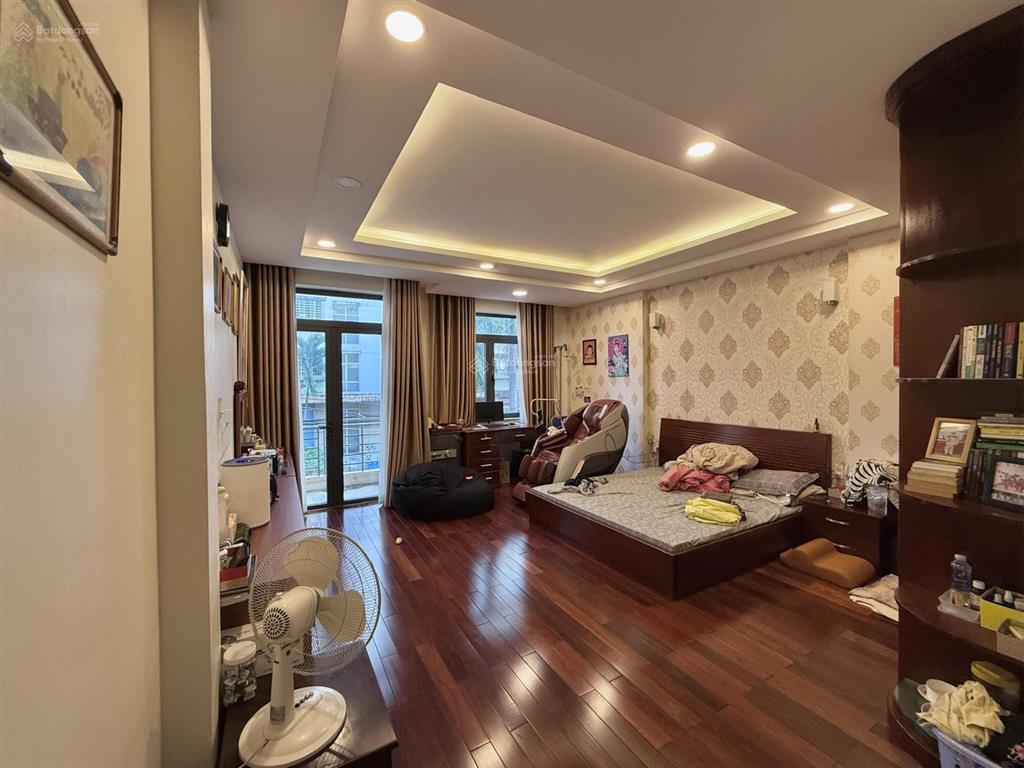 Bán nhà xây tâm huyết, 5x20m (100m2), 1 trệt 2 lầu + sth, 4pn 6wc có thang máy sổ hoàn công phú lợi