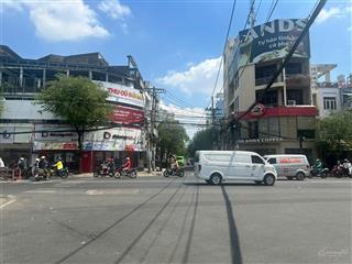 Bán nhà mặt tiền diện tích 275m2,ngang 6,8m nở hậu 13m dài 26m,sổ hồng riêng,có thu nhập 40tr/tháng