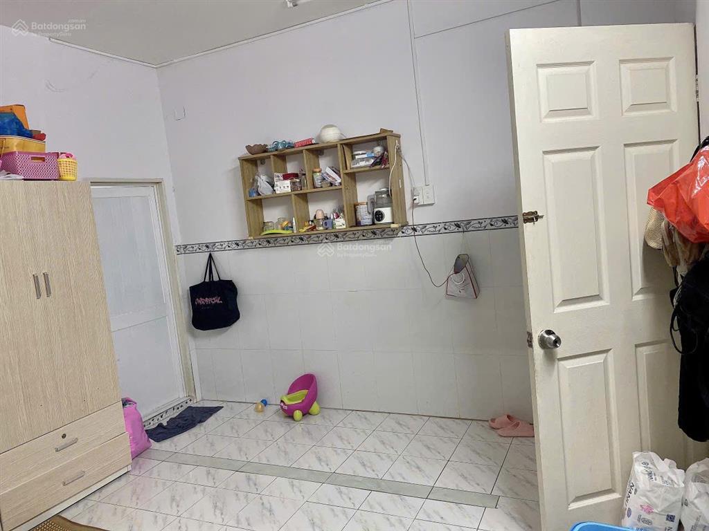 Bán shophouse chung cư phú lợi, dt 80,4m2, sổ hồng có sẵn, 1 trệt 1 lầu, 2pn 2wc, phường bình đông