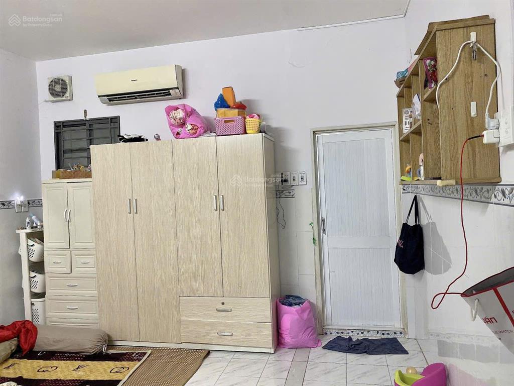 Bán shophouse chung cư phú lợi, dt 80,4m2, sổ hồng có sẵn, 1 trệt 1 lầu, 2pn 2wc, phường bình đông