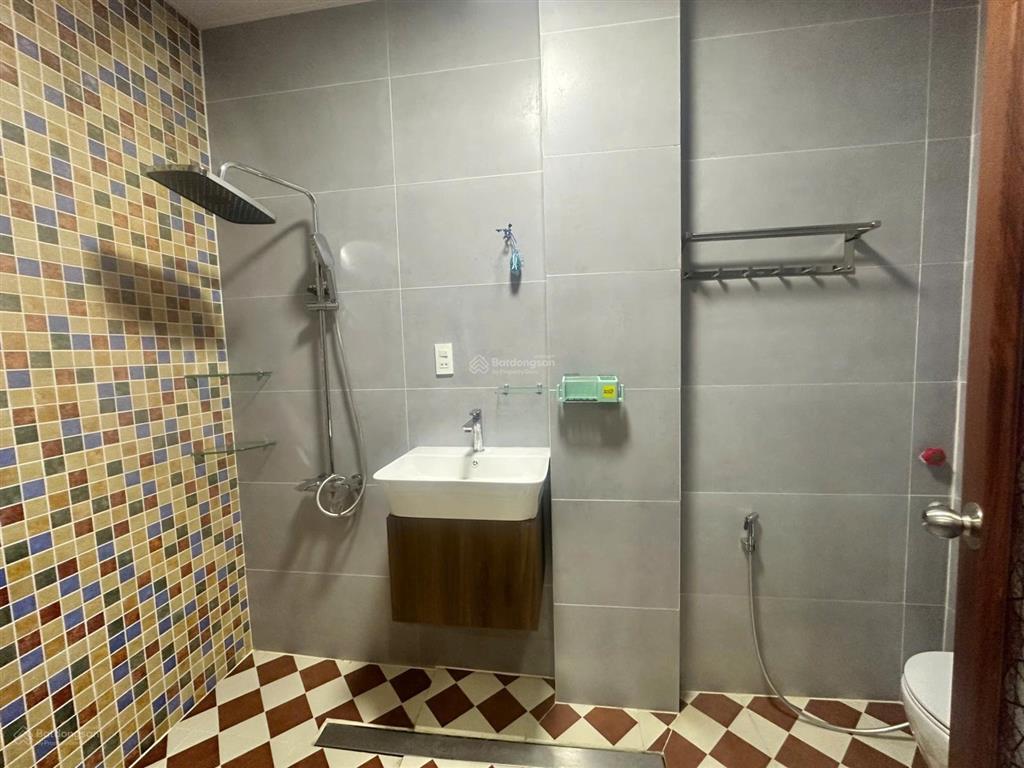 Bán nhà mặt tiền 20m trịnh quang nghị, 100m2, 4 phòng ngủ 5 wc,nội thất như hình,sổ sẵn kdc phú lợi
