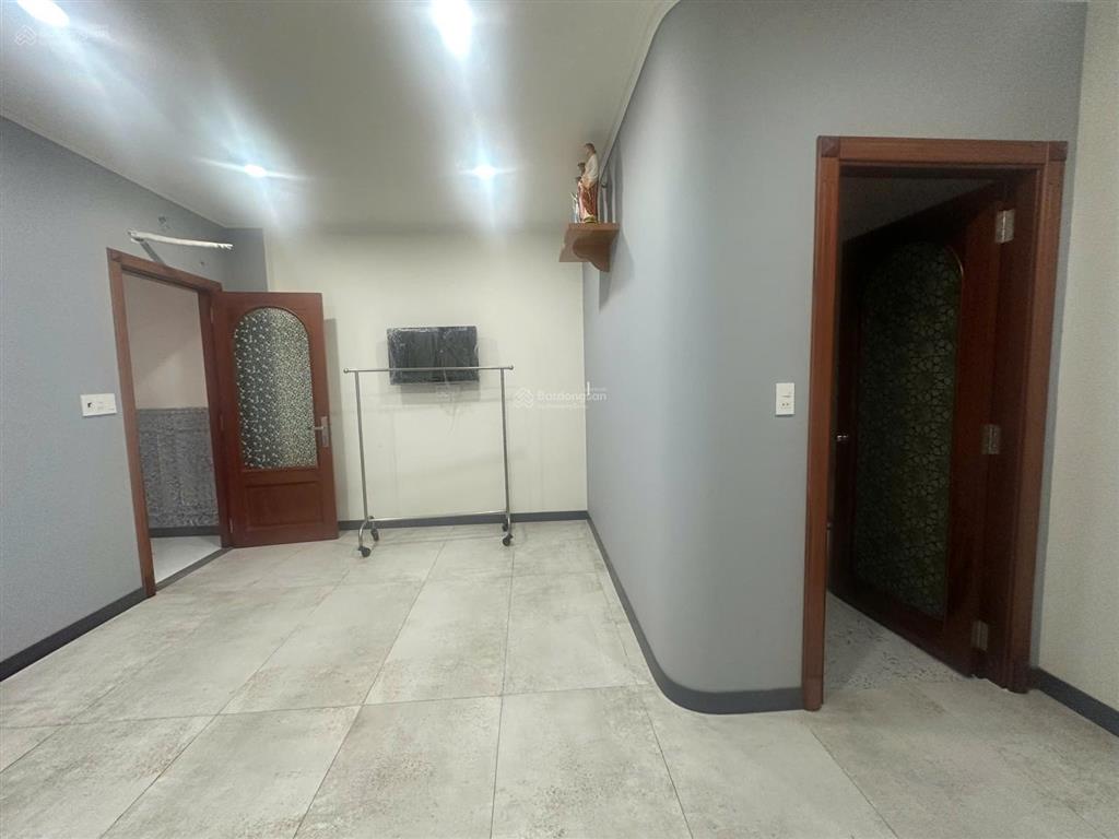 Bán nhà mặt tiền 20m trịnh quang nghị, 100m2, 4 phòng ngủ 5 wc,nội thất như hình,sổ sẵn kdc phú lợi