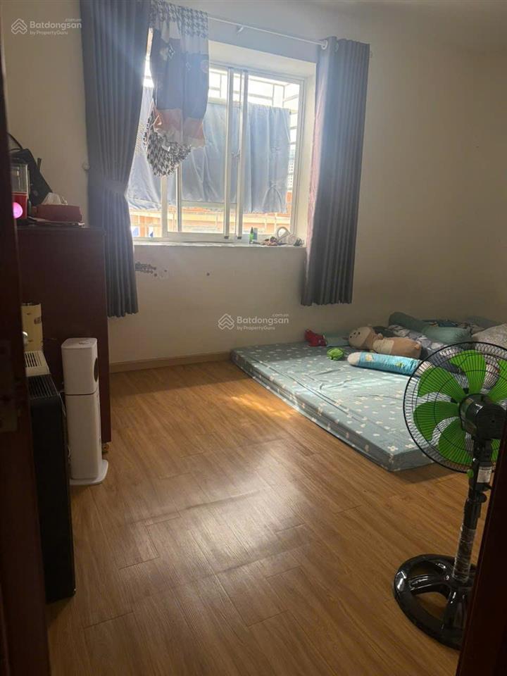Bán căn hộ 71m2, 2 phòng ngủ, 1 phòng vệ sinh, có tháng máy, sổ hồng riêng sẵn, phú lợi, bình đông