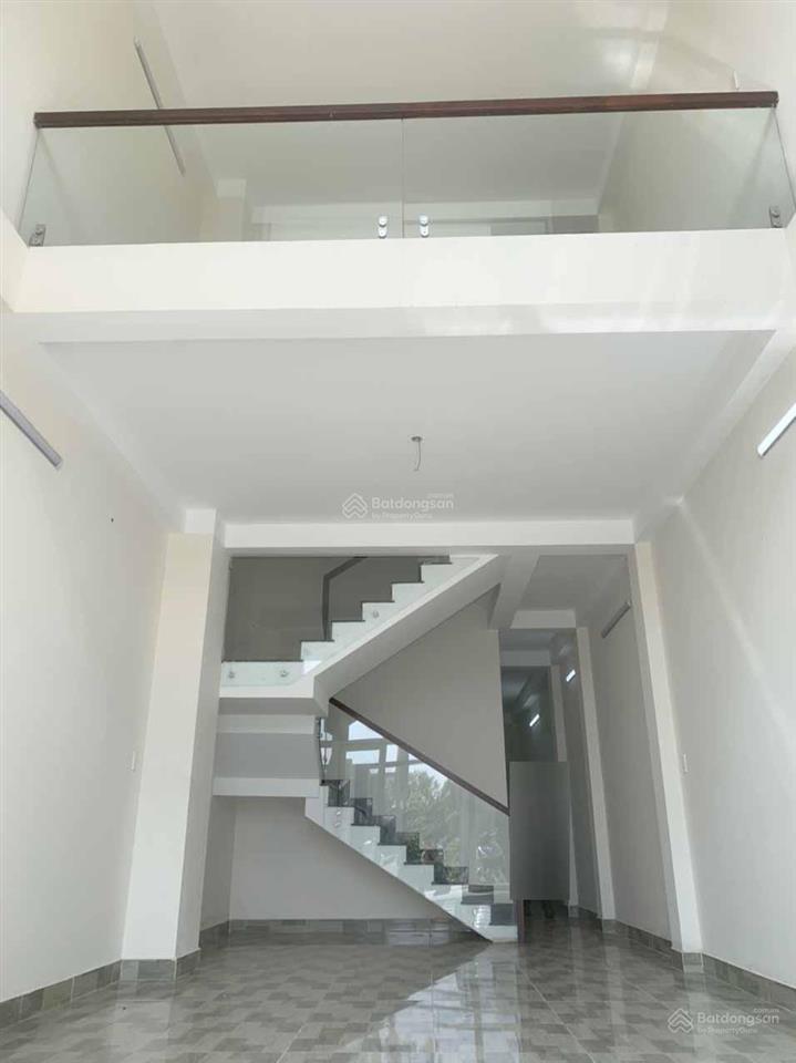 Bán nhà mặt tiền nội bộ, sổ hồng hoàn công đủ, 1 trệt 1 lửng, 2 lầu, st, 5pn 6wc, lê bôi p7q8