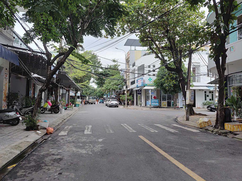 Chính chủ cần Bán nhà MT Nguyễn Thị Thập + đất MT Mê Linh 