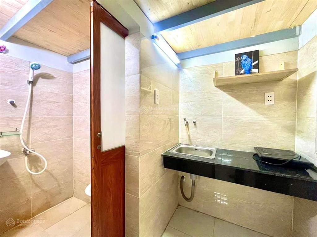 Phòng gác cao, tách bếp, full nội thất ở được 34 người gần đh bách khoa, vòng xoay lê đại hành