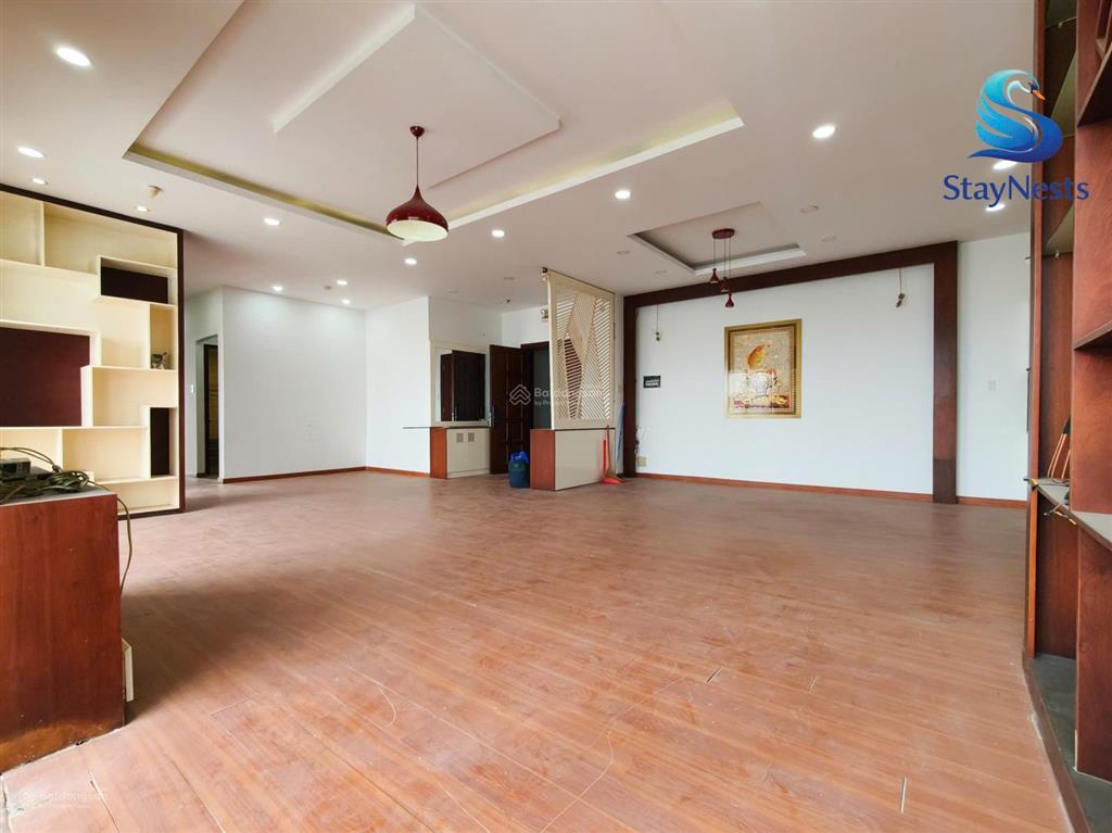Bán penthouse central plaza 91 phạm văn hai 190m2 3pn 3wc 70tr/m2