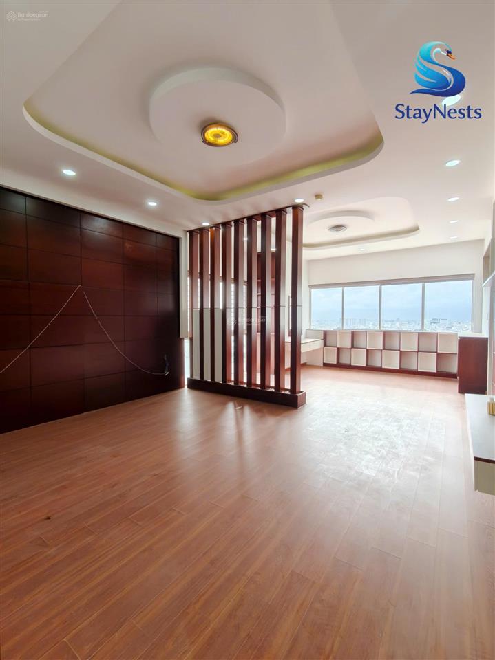 Bán penthouse central plaza 91 phạm văn hai 190m2 3pn 3wc 70tr/m2