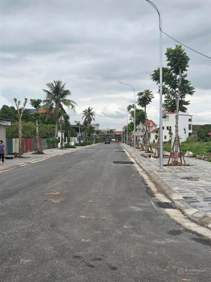 Bán đất mặt đường trung tâm dự án chũ center park