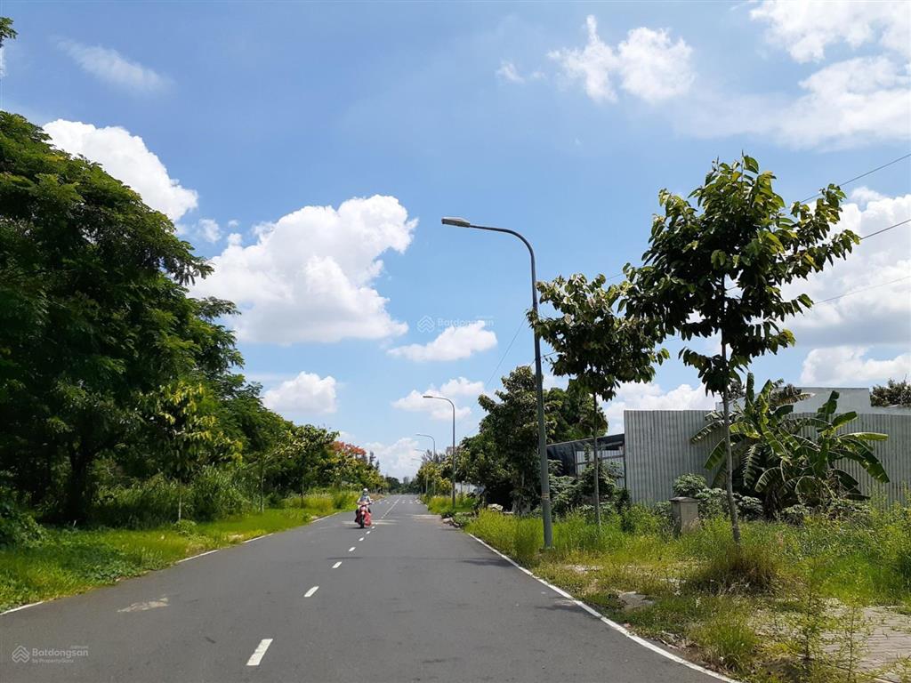 Nền biệt thự dự án kdc cảng sg, phú xuân nhà bè 240m2 giá 60tr/m2 sổ riêng.  0984 975 *** trâm