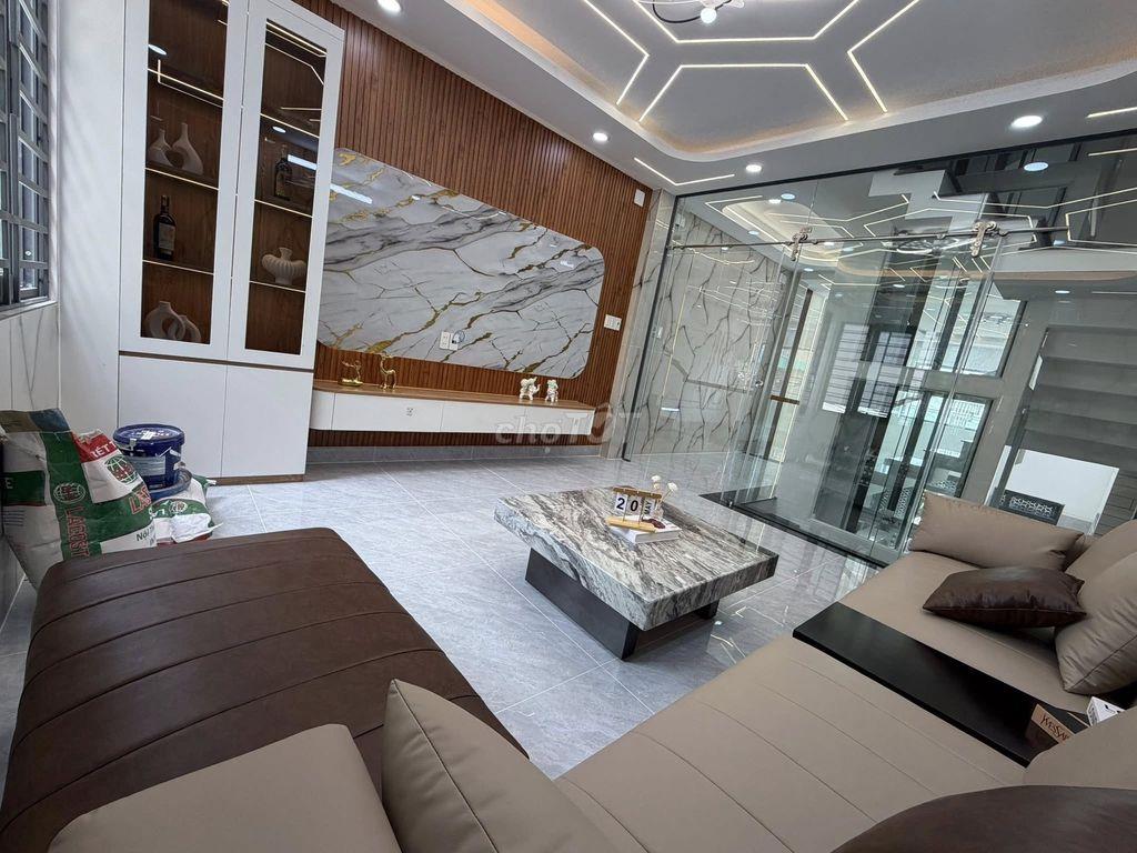 NHÀ PHỐ HIỆN ĐẠI - FULL NỘI THẤT CAO CẤP