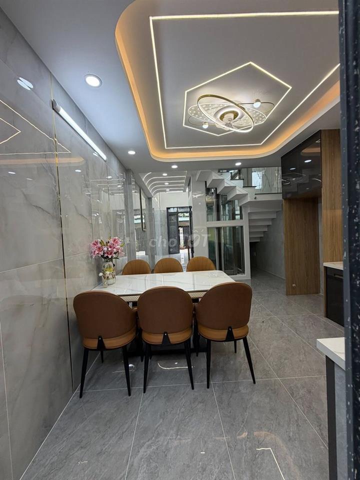 NHÀ PHỐ HIỆN ĐẠI - FULL NỘI THẤT CAO CẤP