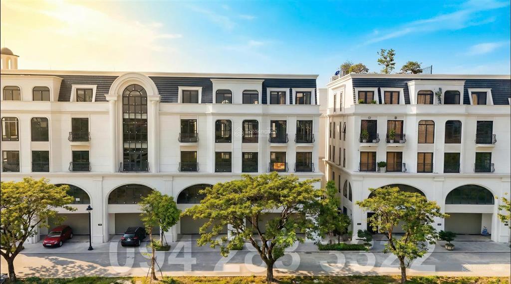 Chính chủ gửi bán căn liền kề shophouse phân khu thịnh vượng 135m2 giá rẻ hướng đông nam