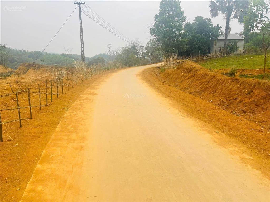 Bán đất 172m2 trung tâm xã nguyệt ấn, ngọc lặc đường bê tông 8m ô tô tránh giá 128 triệu