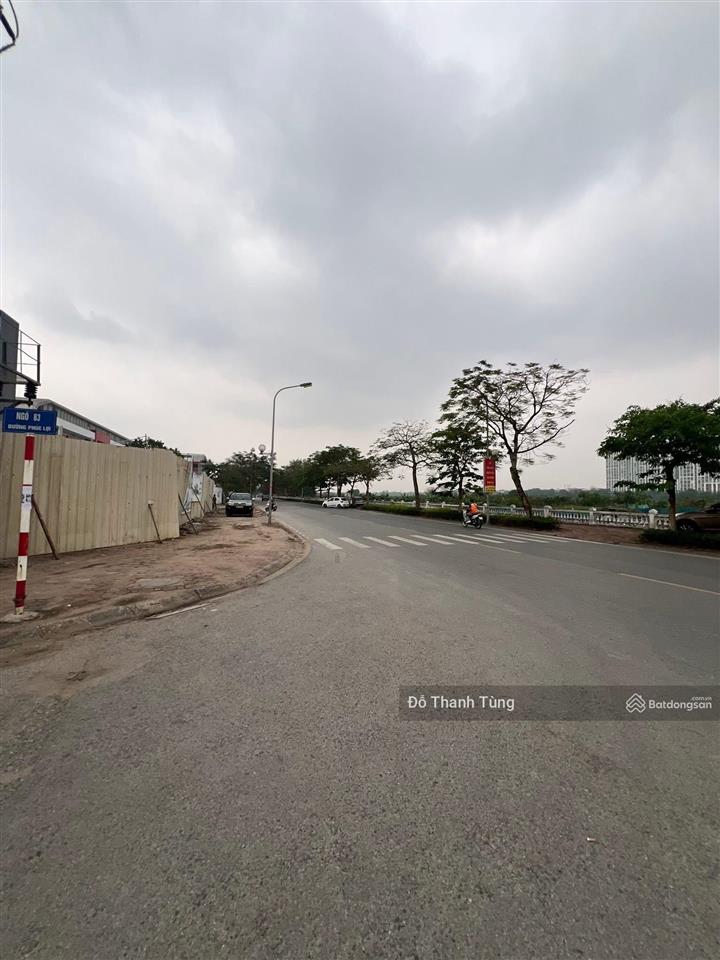 Chuyển nhượng tòa văn phòng vị trí kim cương quận long biên, tòa nhà mới 100%. giá chào 450 tỷ