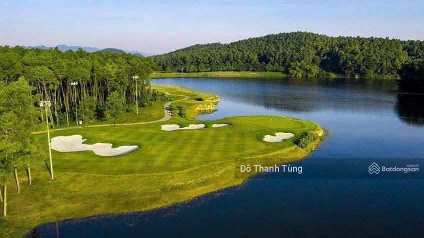Chuyển nhượng sân golf đẹp nhất tại ninh bình. 36 lỗ tiêu chuẩn quốc tế, giá chuyển nhượng 2000 tỷ